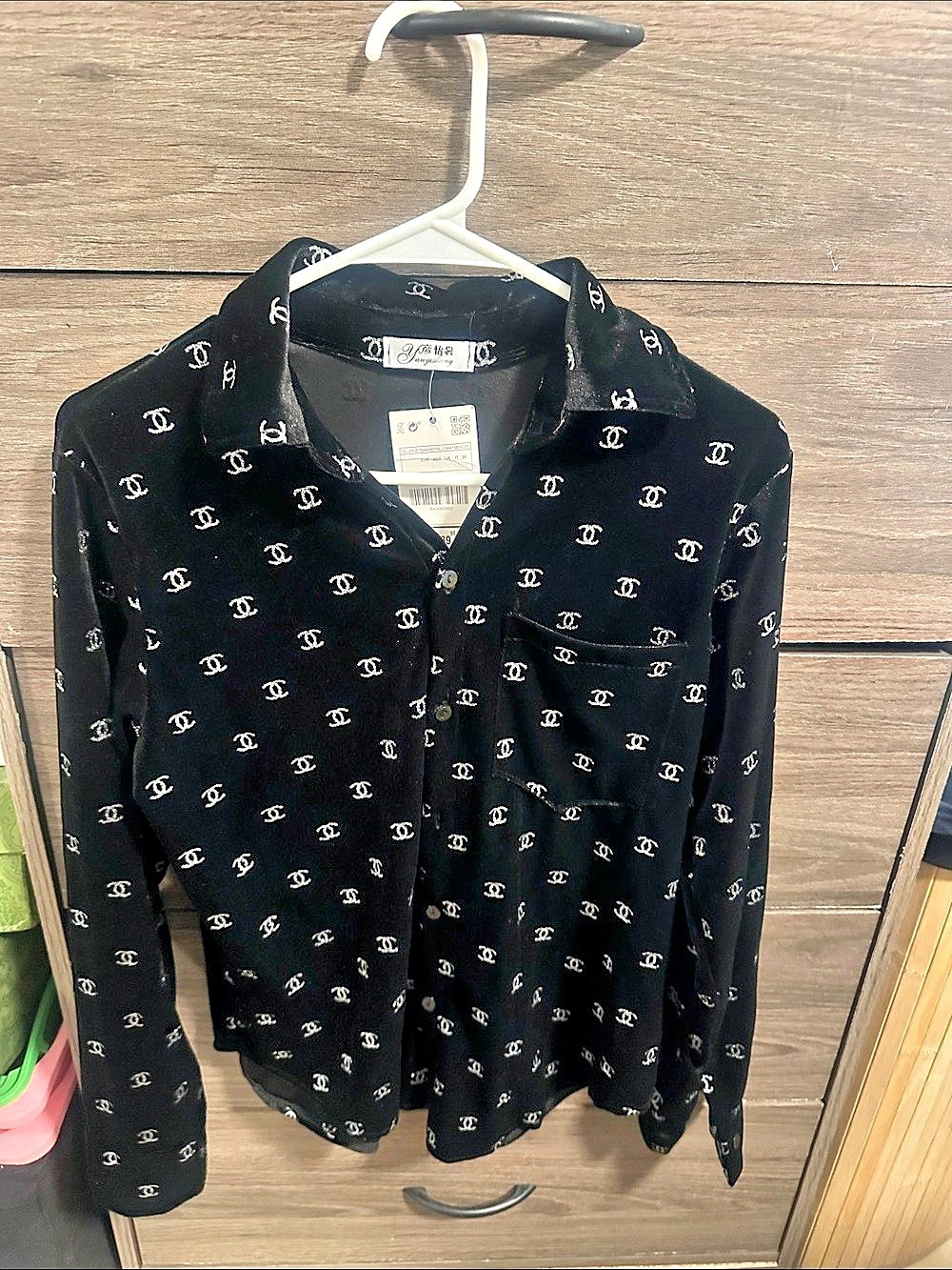 Women’s Button Down Shirt in Black Size S
